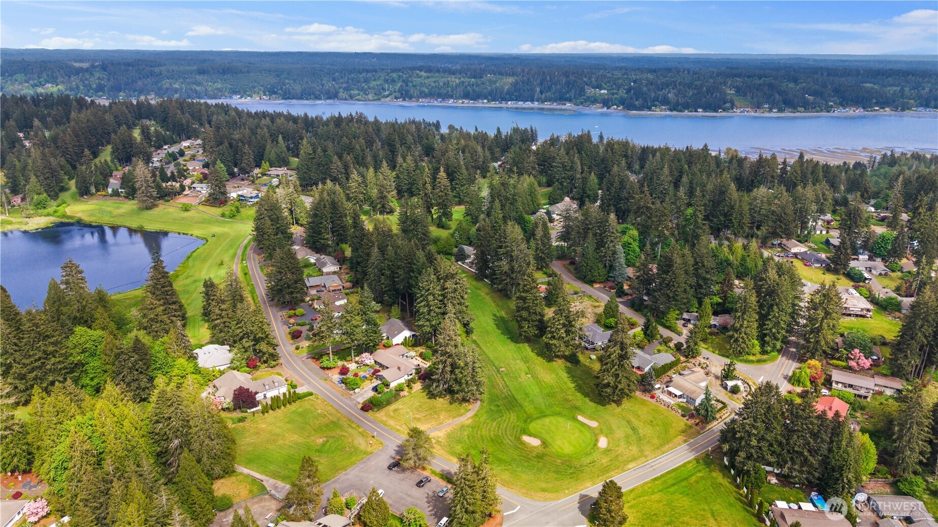 90 E Lakeland Way , Allyn, WA 98524