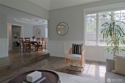 4533 242nd Avenue SE, Sammamish, WA 98029 - Photo 4