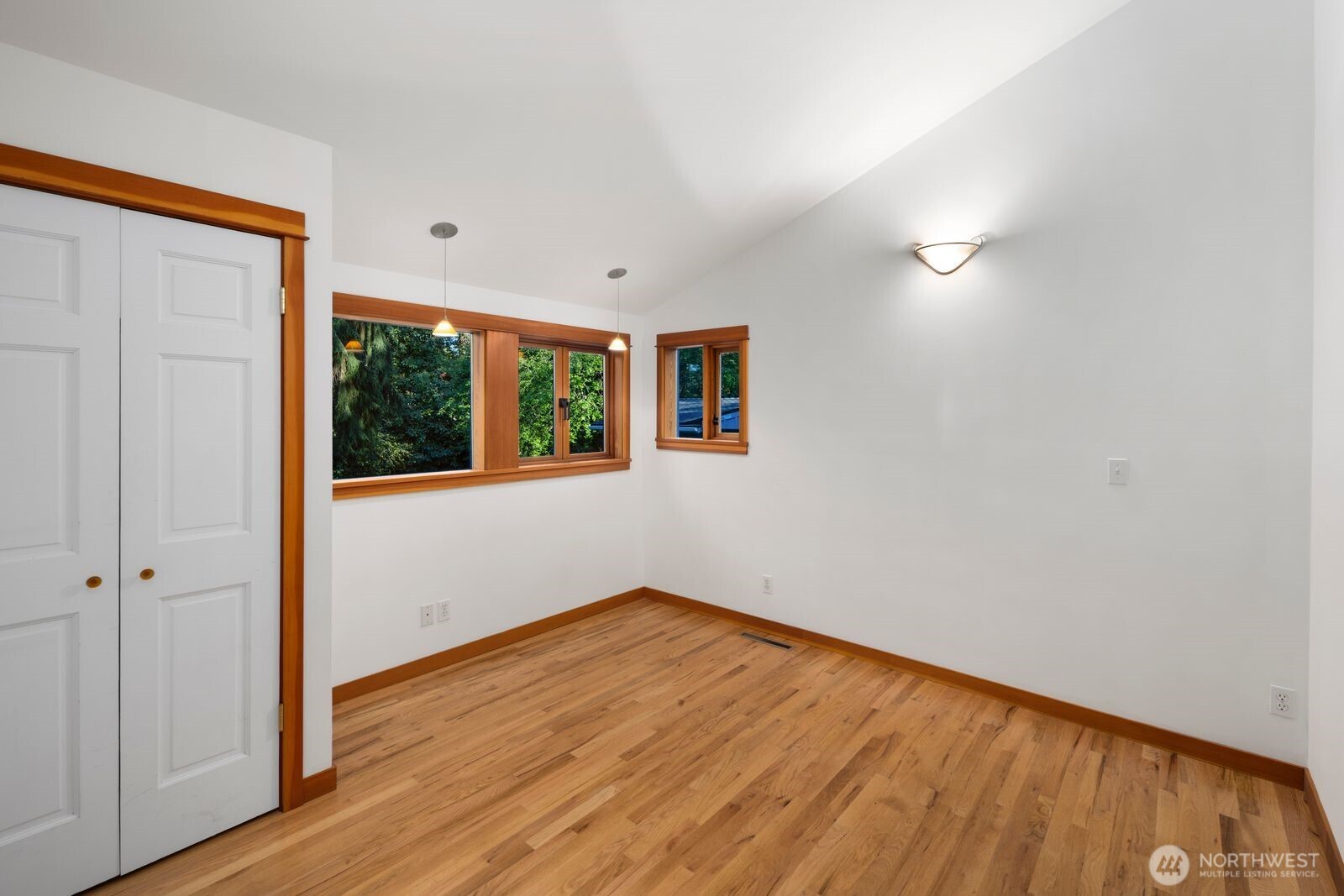12746 10th Avenue NE, Seattle, WA 98125