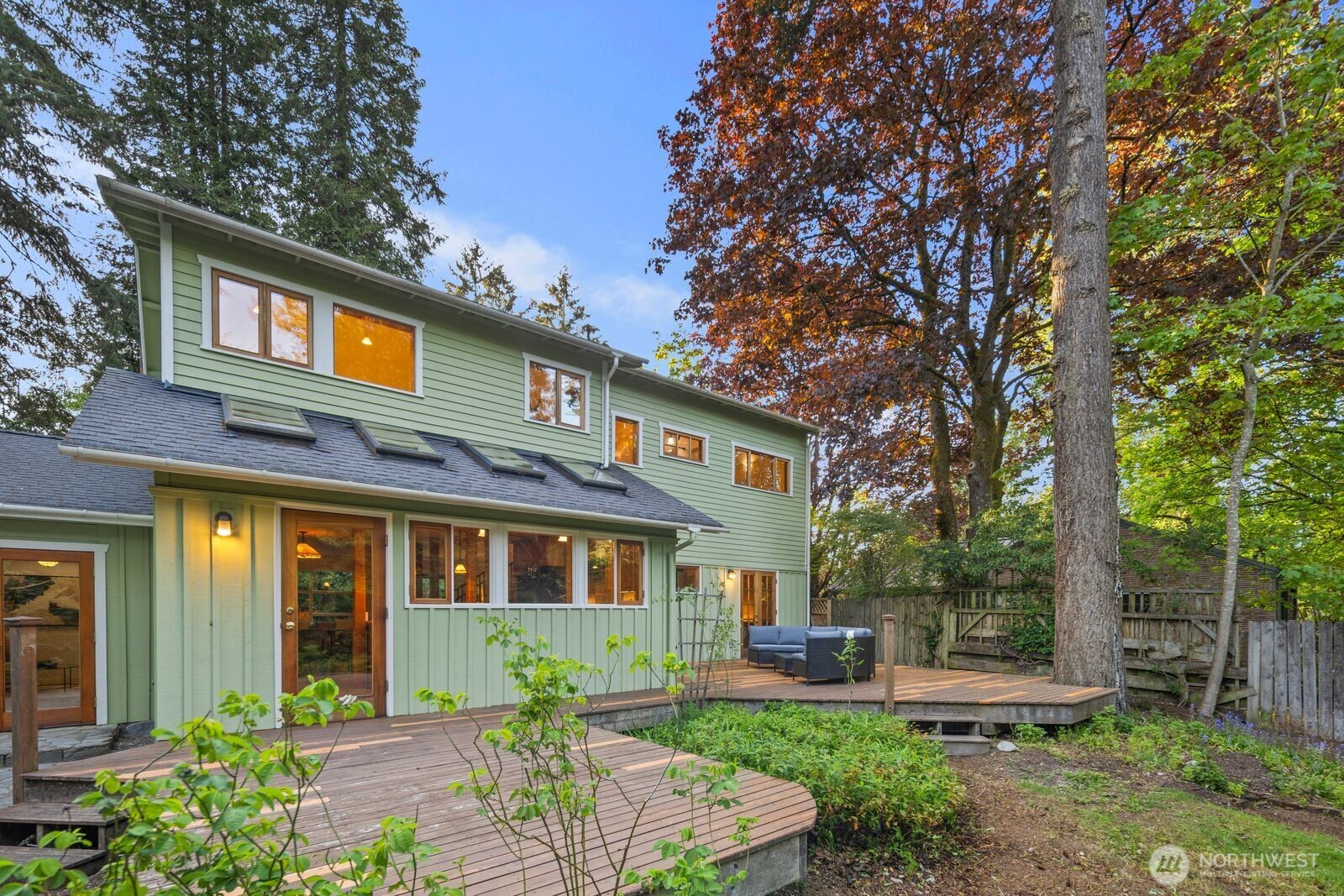 12746 10th Avenue NE, Seattle, WA 98125