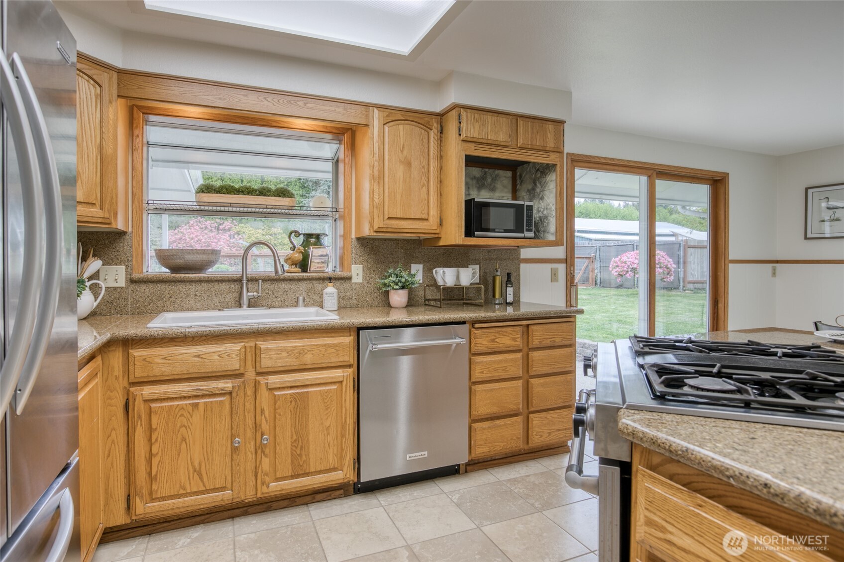 912 W Simpson Avenue , Montesano, WA 98563