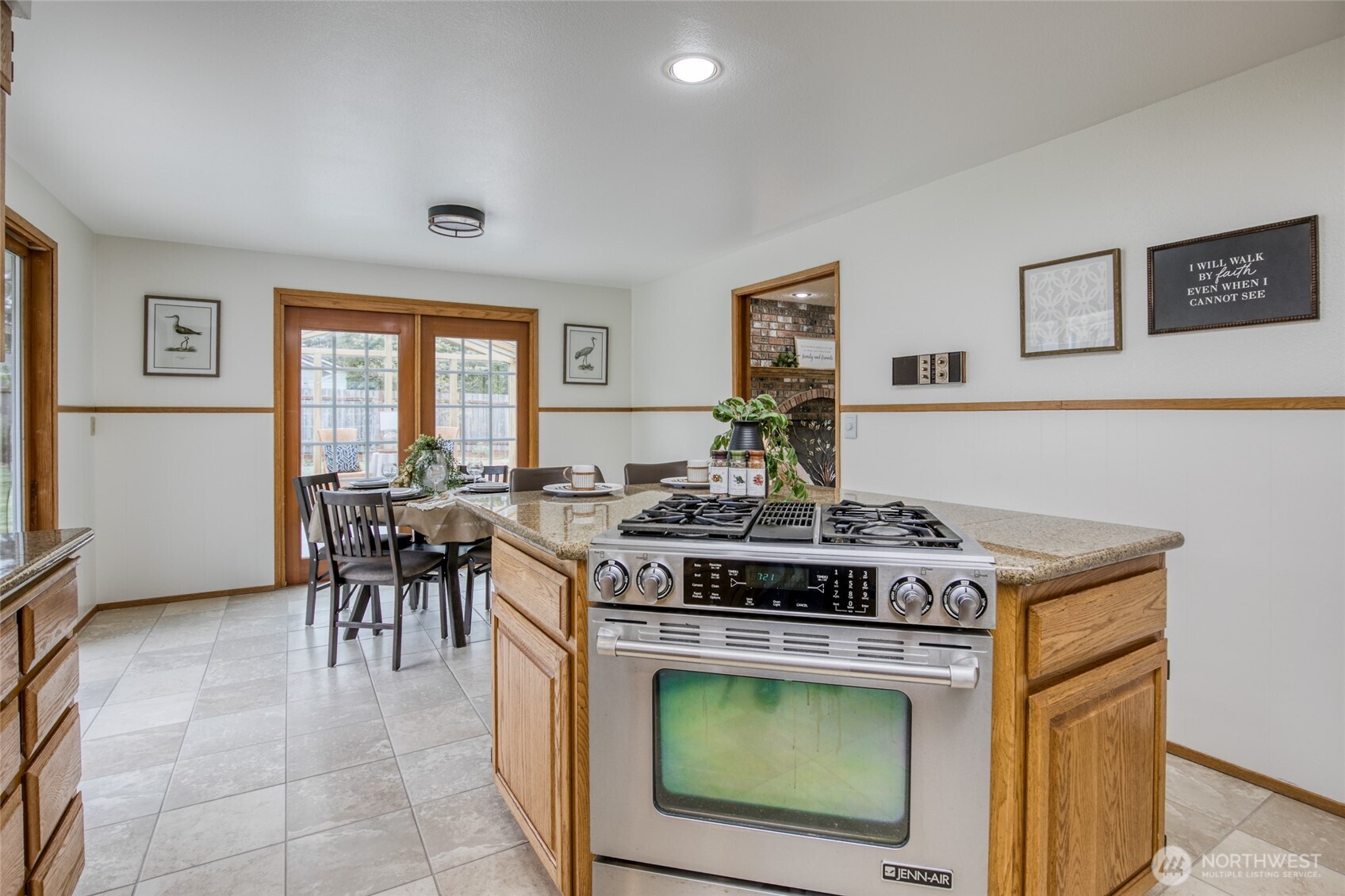 912 W Simpson Avenue , Montesano, WA 98563