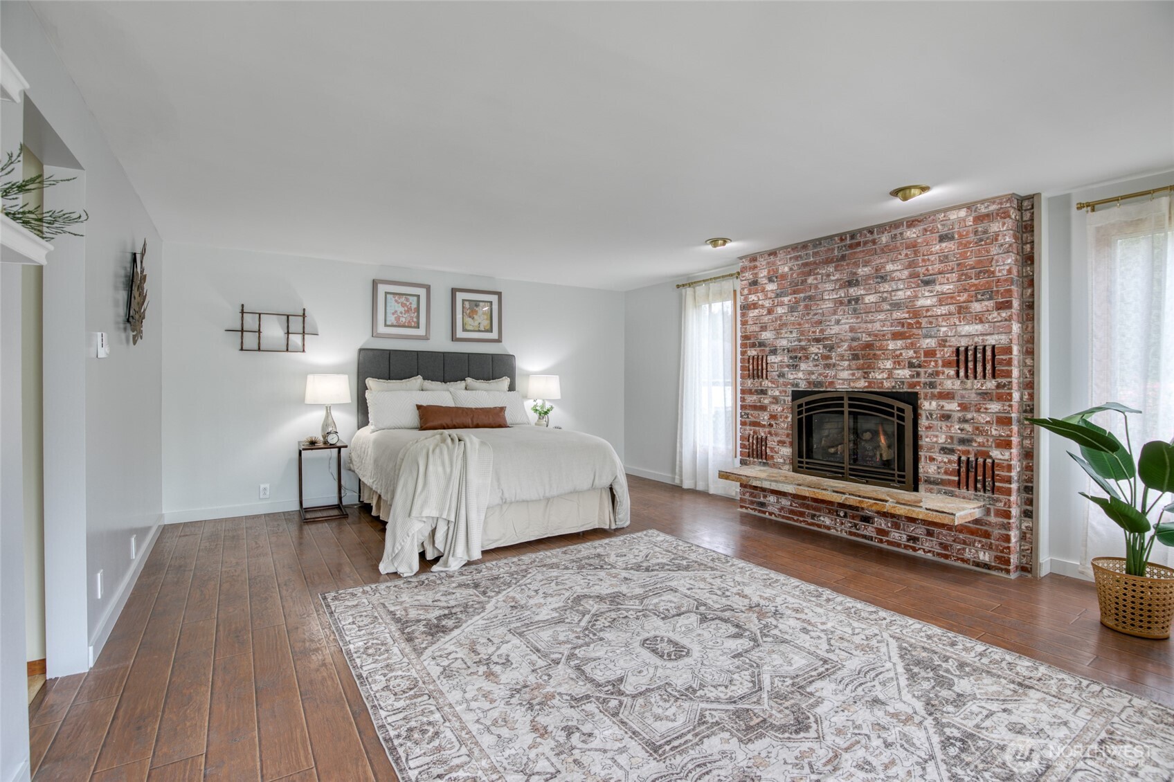 912 W Simpson Avenue , Montesano, WA 98563