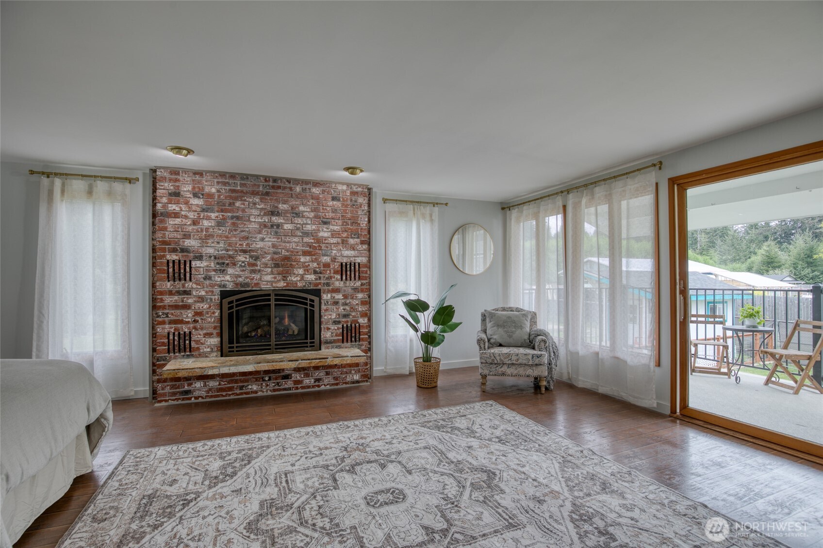 912 W Simpson Avenue , Montesano, WA 98563