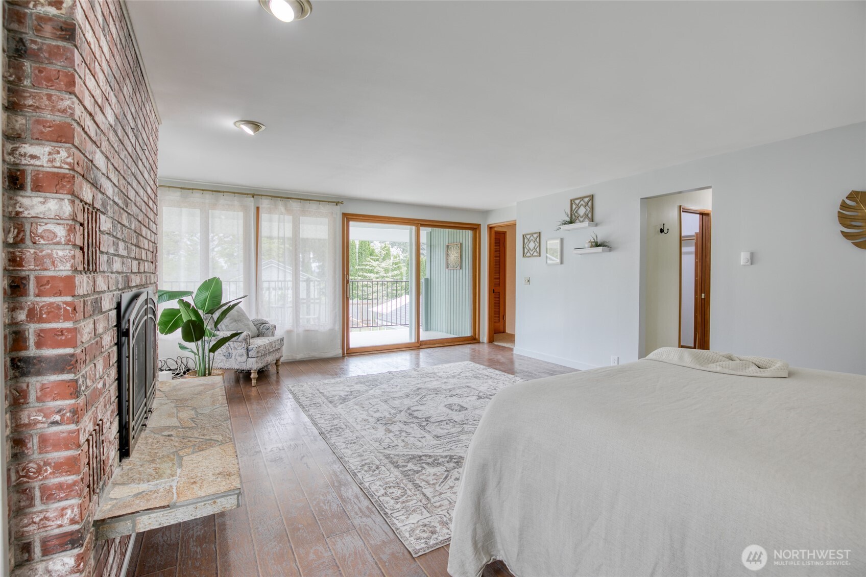 912 W Simpson Avenue , Montesano, WA 98563