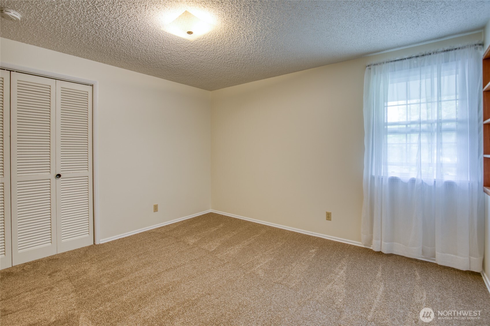 912 W Simpson Avenue , Montesano, WA 98563