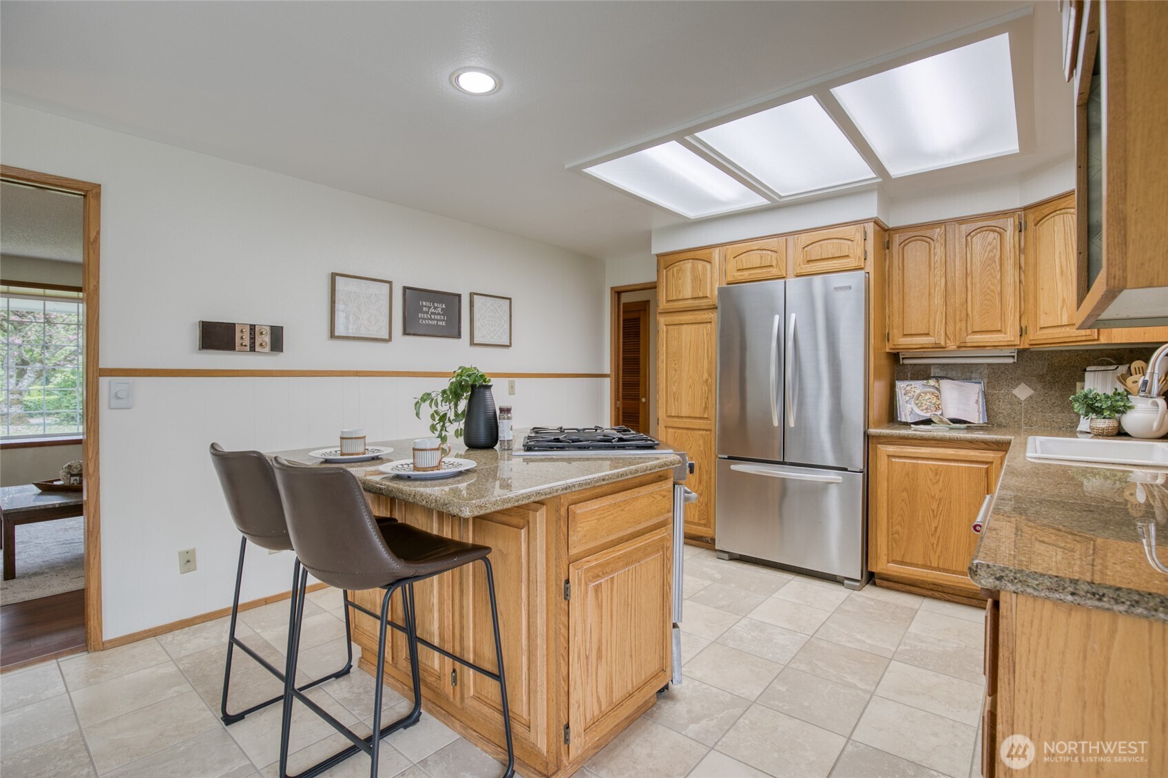 912 W Simpson Avenue , Montesano, WA 98563