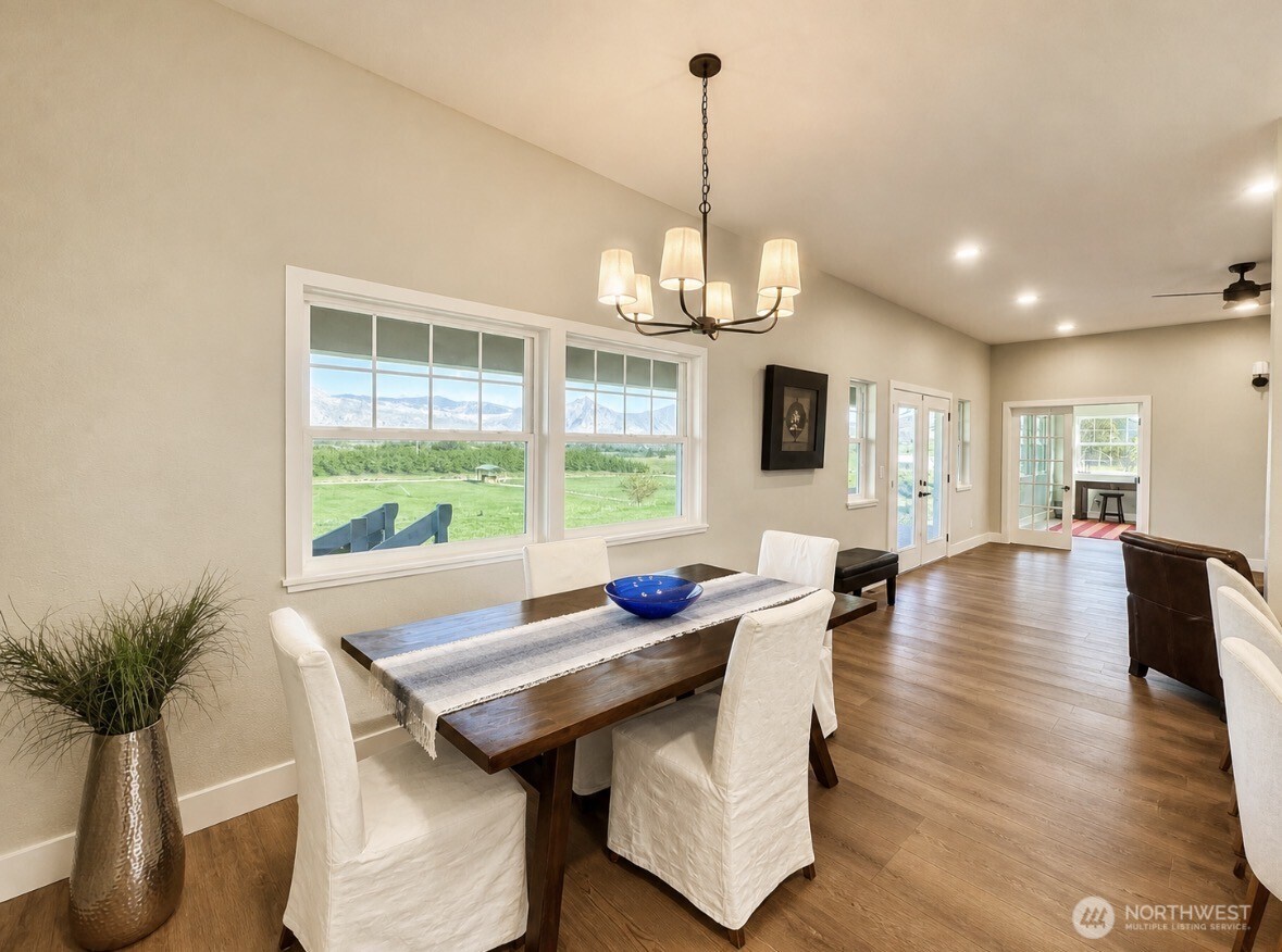 22 Rooster Flats Road , Oroville, WA 98844