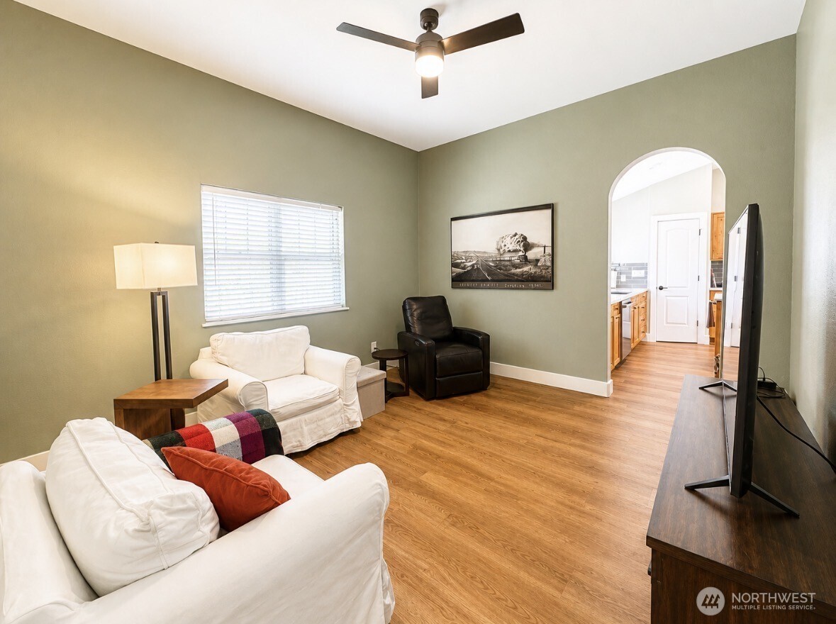 22 Rooster Flats Road , Oroville, WA 98844