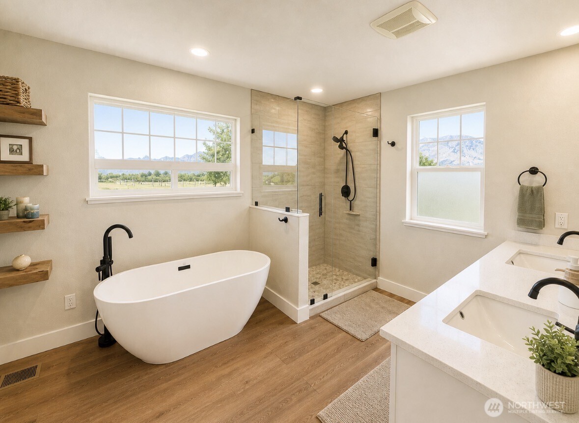 22 Rooster Flats Road , Oroville, WA 98844