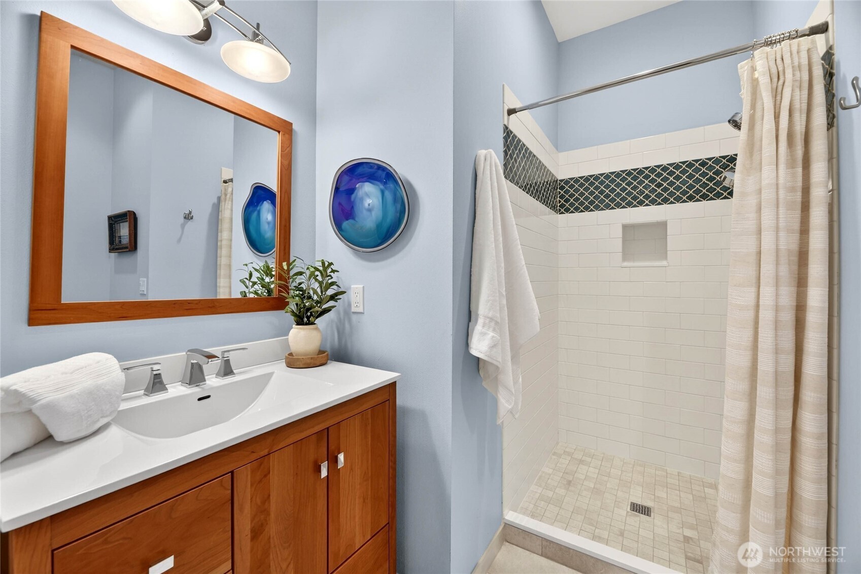 19573 27th Avenue NW, Shoreline, WA 98177