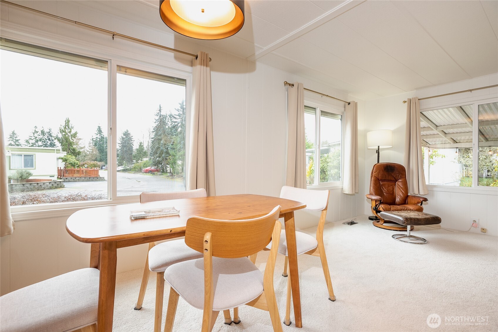 5220 176th Street SW #4, Lynnwood, WA 98037-3061