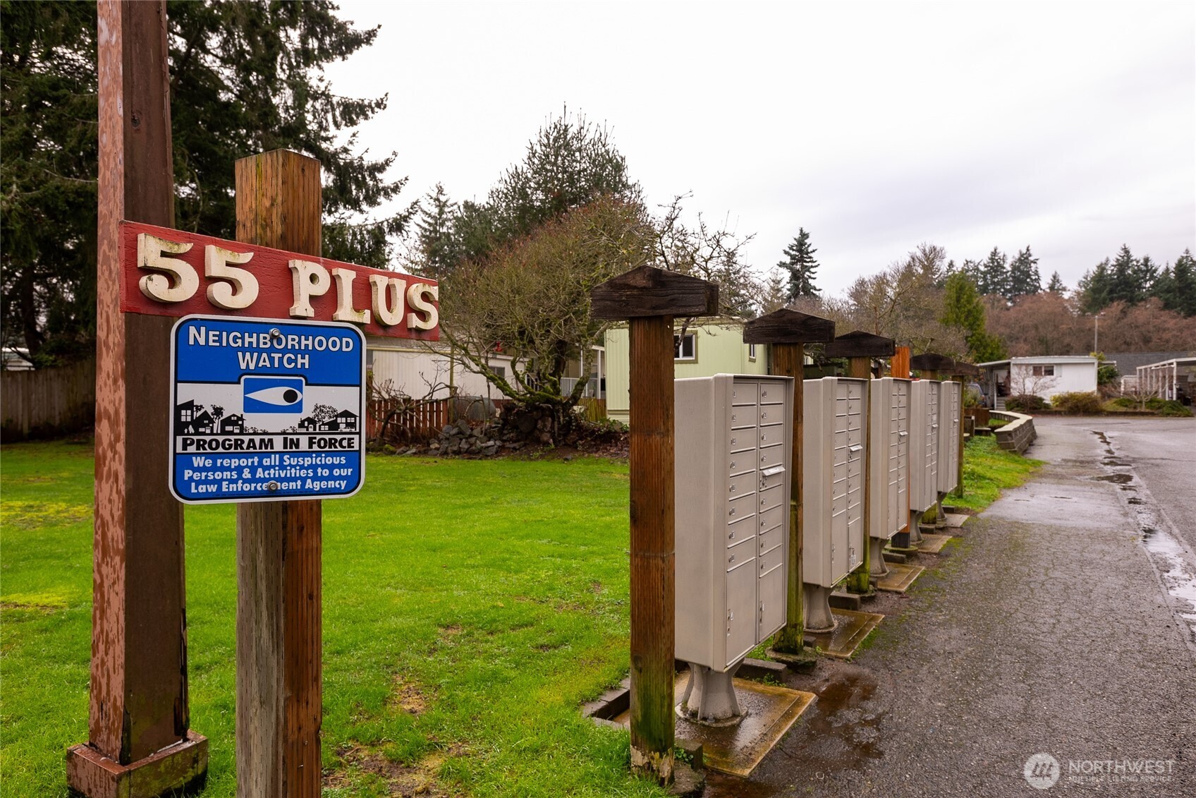 5220 176th Street SW #4, Lynnwood, WA 98037-3061