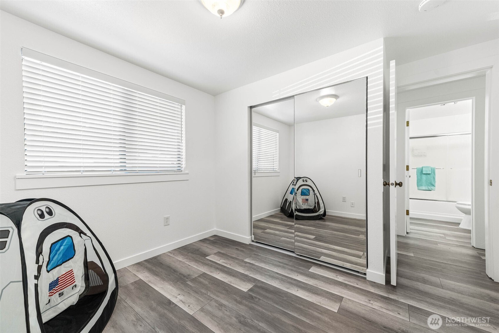 5 W Shore Avenue SW, Lakewood, WA 98498