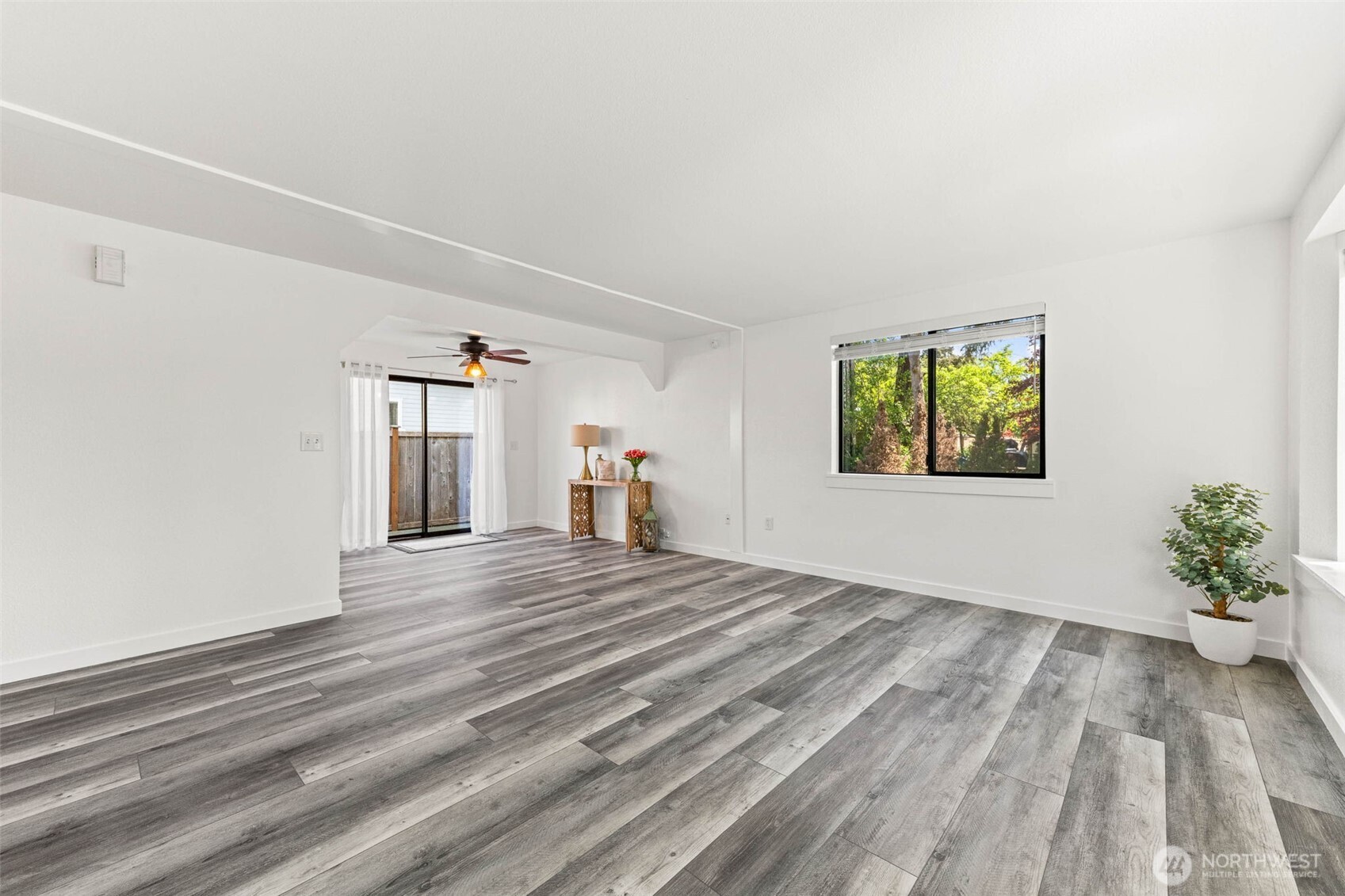 5 W Shore Avenue SW, Lakewood, WA 98498