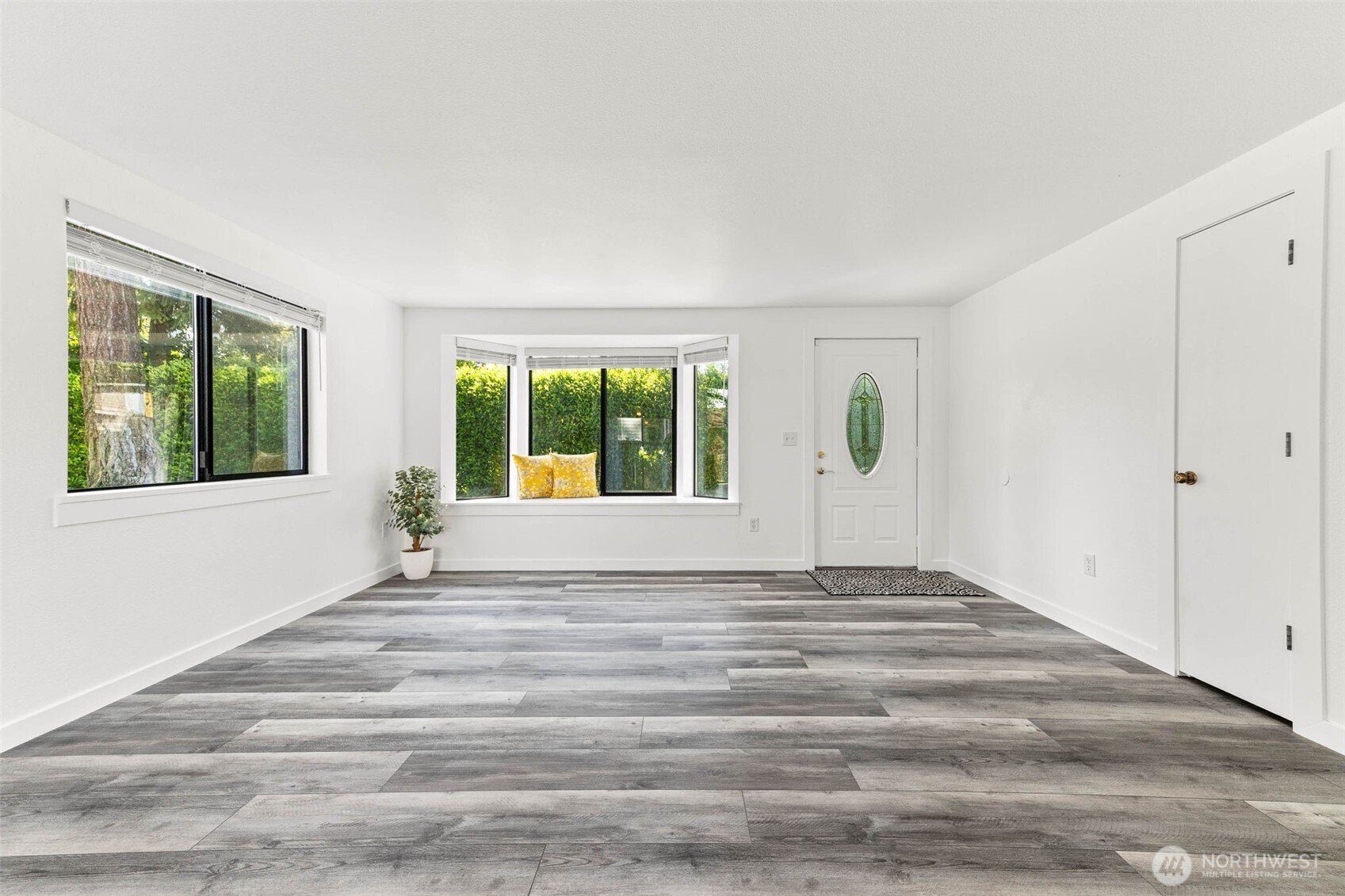 5 W Shore Avenue SW, Lakewood, WA 98498