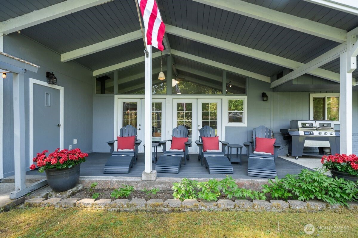 560 Mountain Trail Road , Brinnon, WA 98320