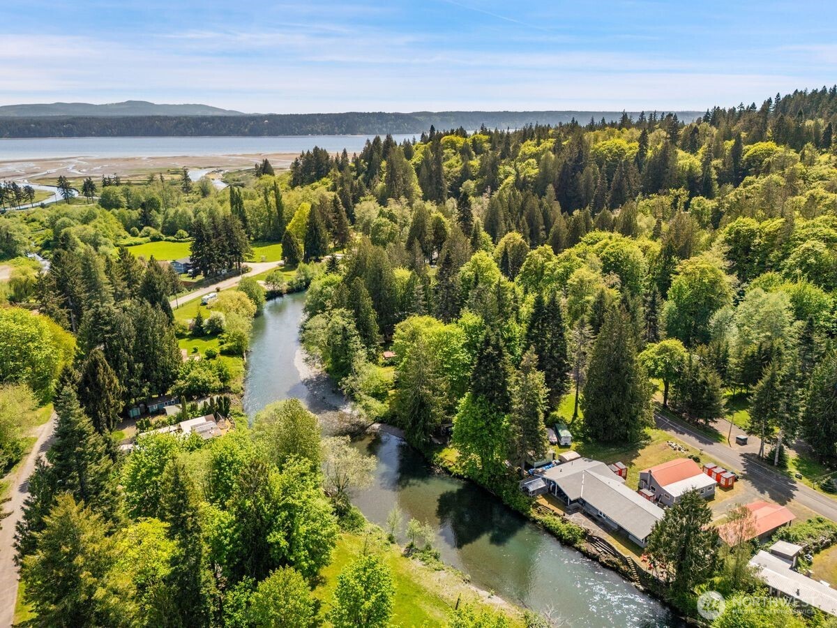 560 Mountain Trail Road , Brinnon, WA 98320