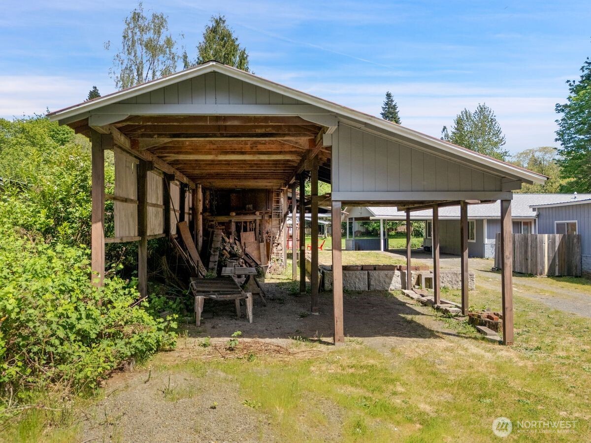 560 Mountain Trail Road , Brinnon, WA 98320