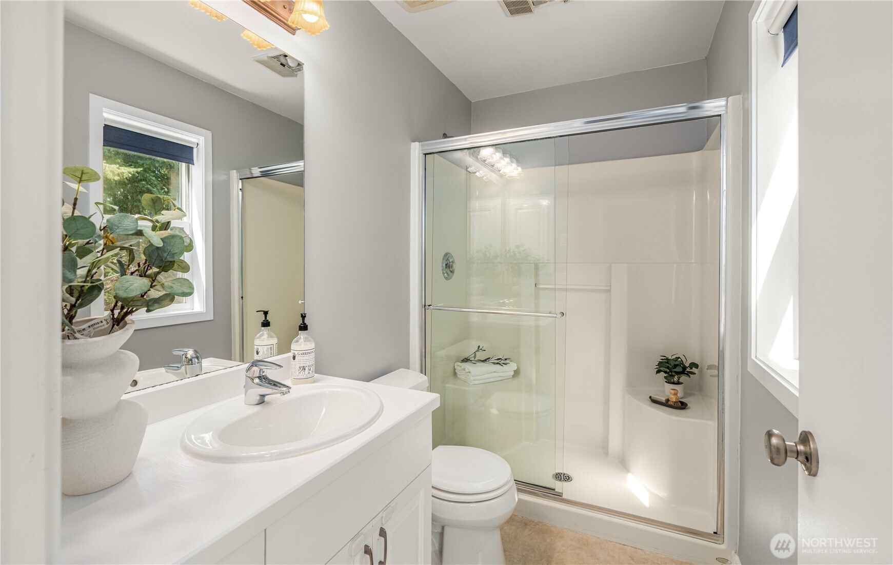 15009 Westminster Way N, Seattle, WA 98133