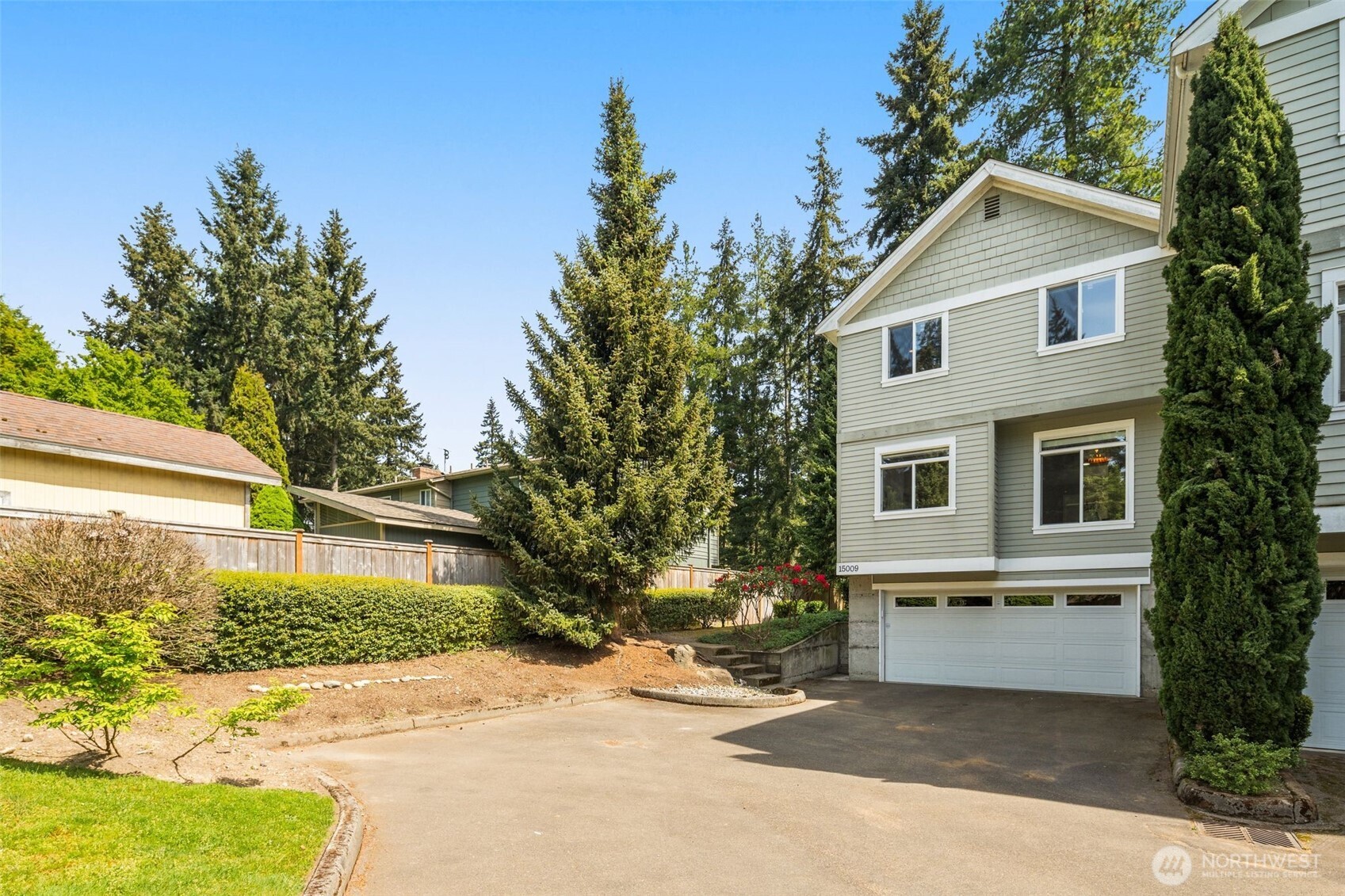 15009 Westminster Way N, Seattle, WA 98133