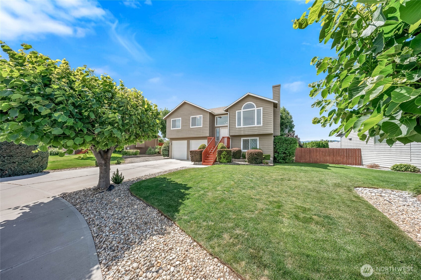2427 Bellanca Ct , East Wenatchee, WA 98802