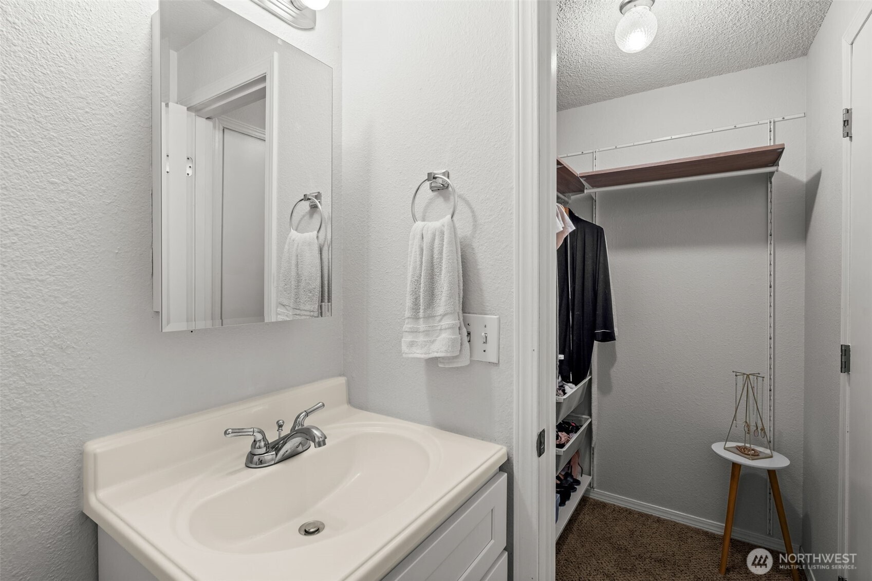 1756 S 42nd Street , Tacoma, WA 98418