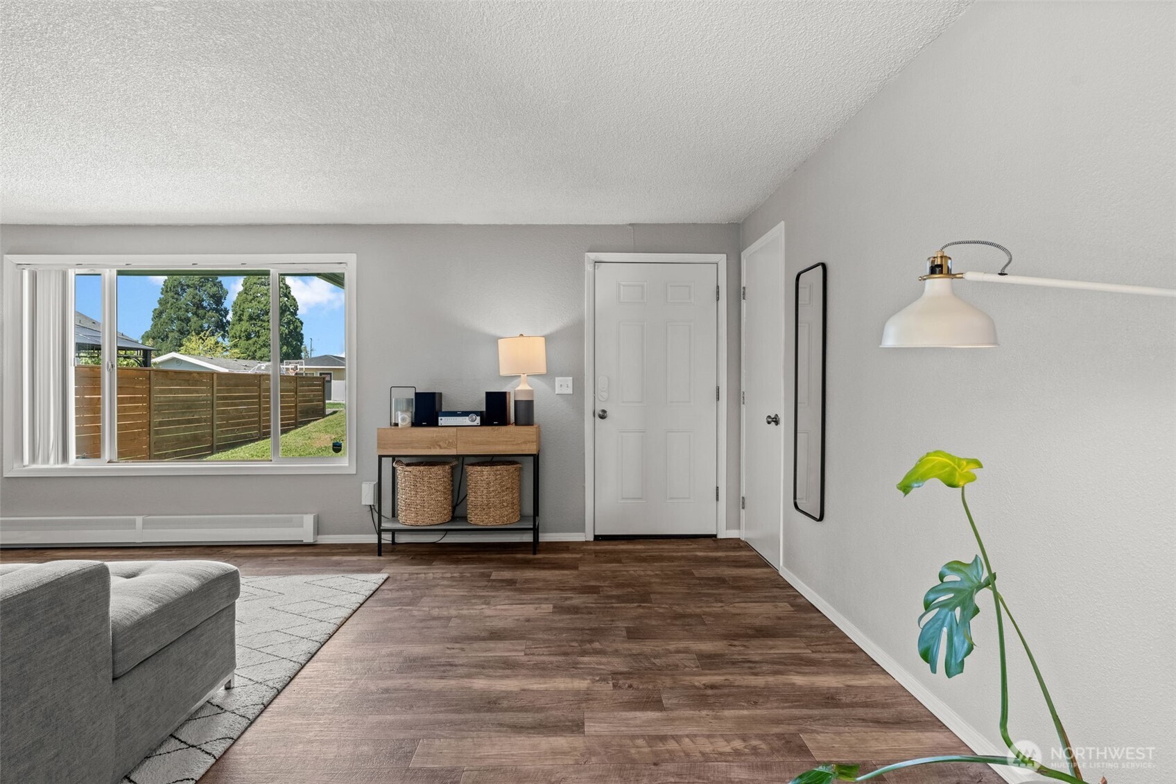 1756 S 42nd Street , Tacoma, WA 98418