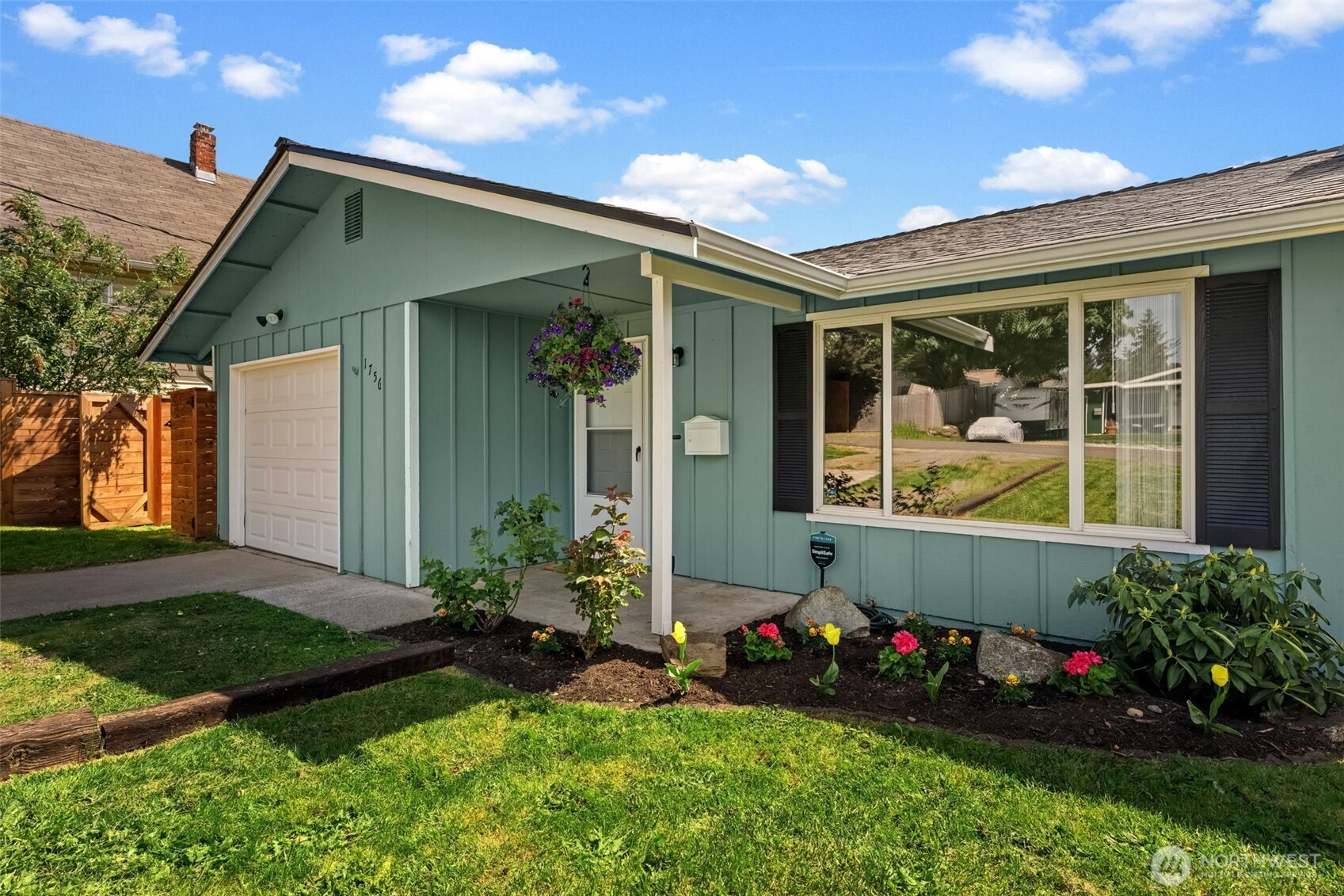 1756 S 42nd Street , Tacoma, WA 98418