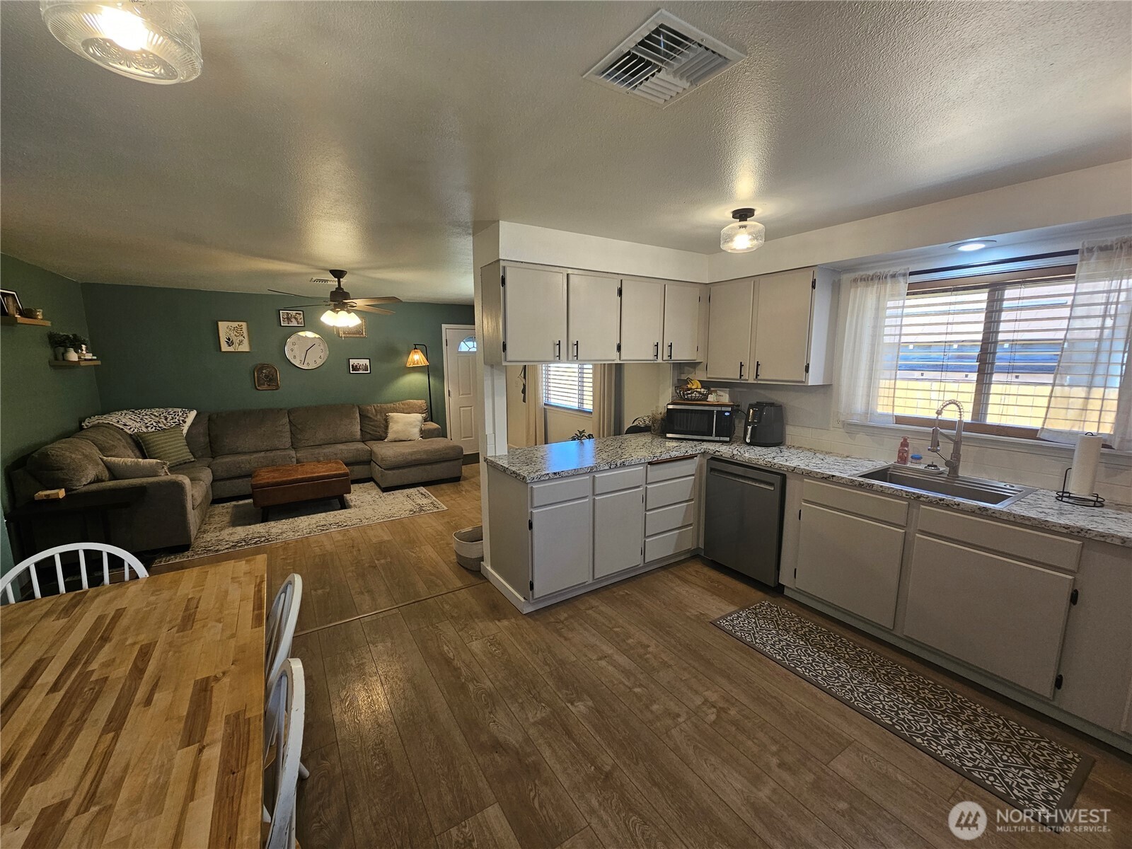 315 Juniper Street , Oroville, WA 98844