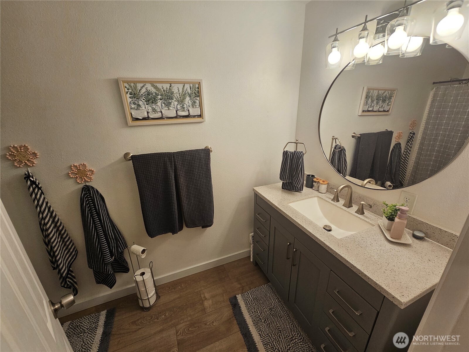 315 Juniper Street , Oroville, WA 98844
