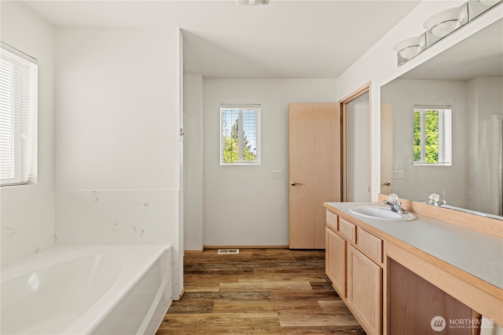 3159 Walker Road , Dupont, WA 98327