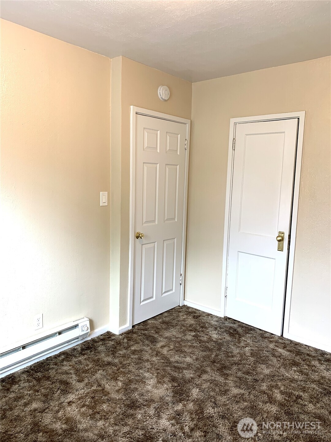 1423 S 7th Avenue , Kelso, WA 98626