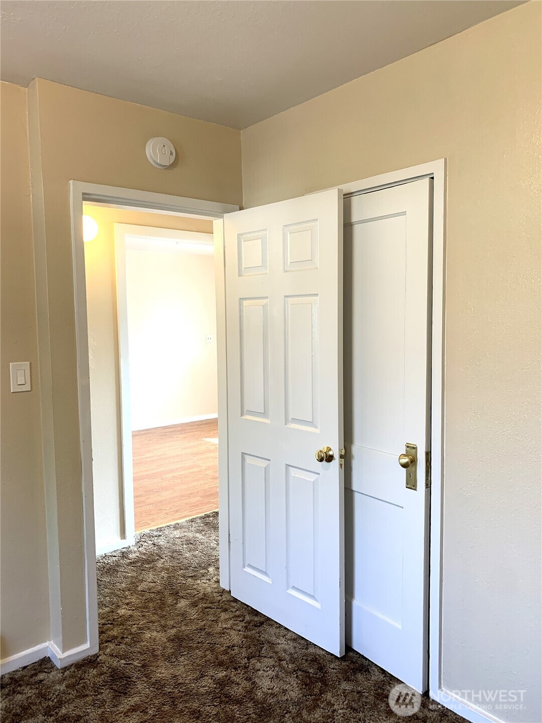 1423 S 7th Avenue , Kelso, WA 98626