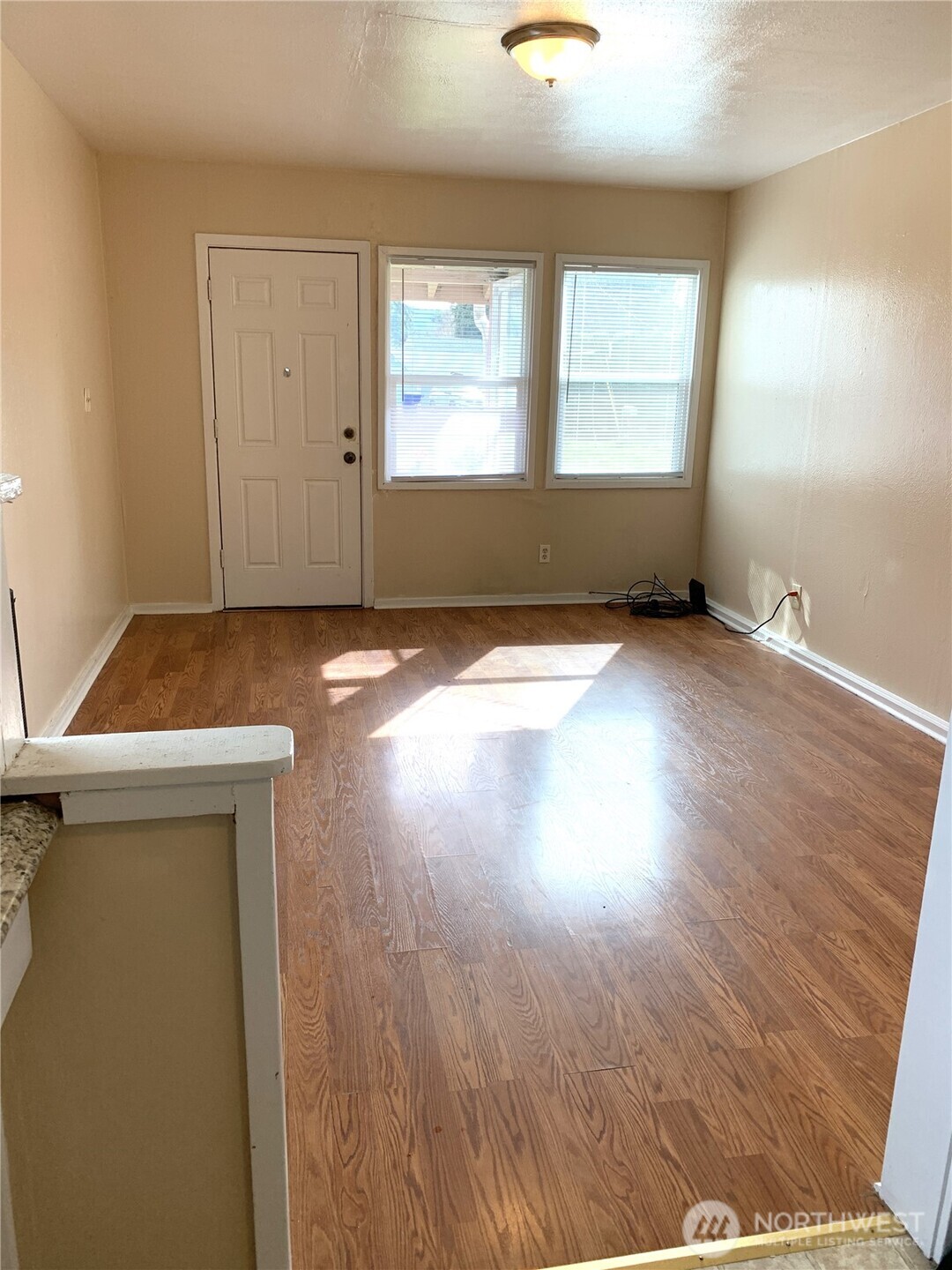 1423 S 7th Avenue , Kelso, WA 98626
