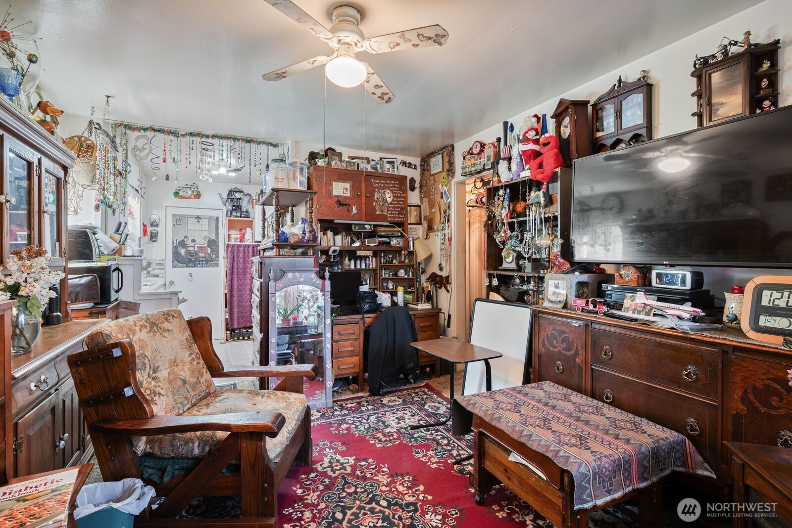 1423 S 7th Avenue , Kelso, WA 98626