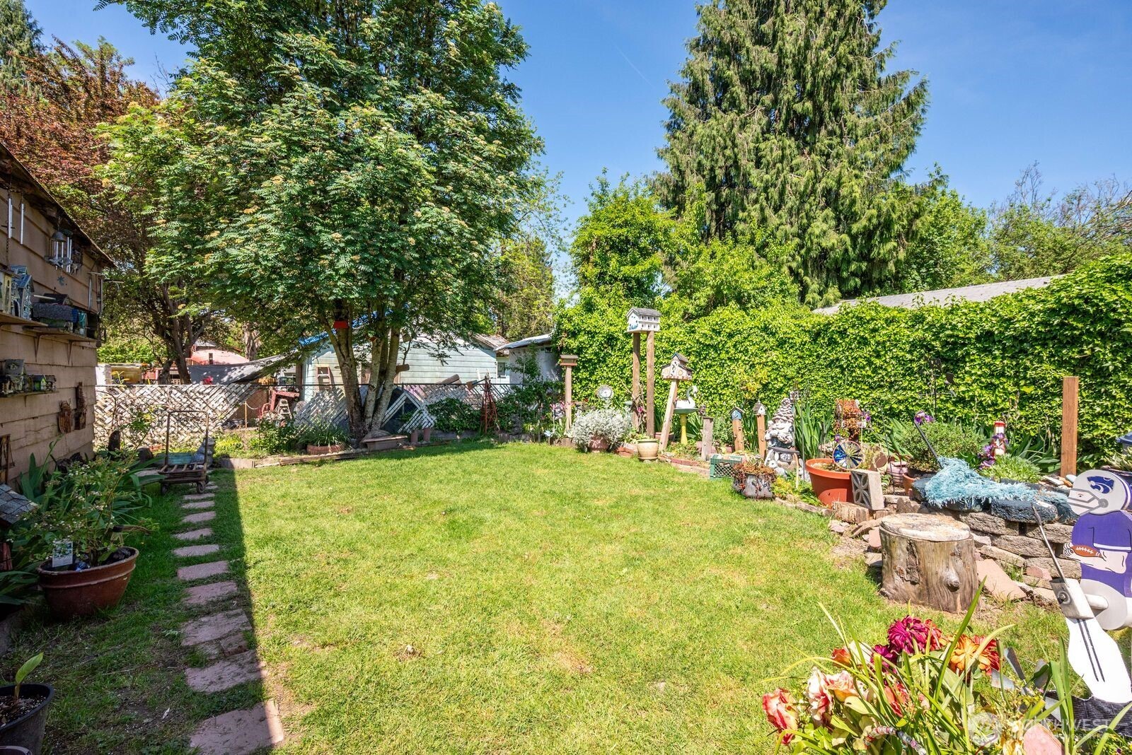 1423 S 7th Avenue , Kelso, WA 98626