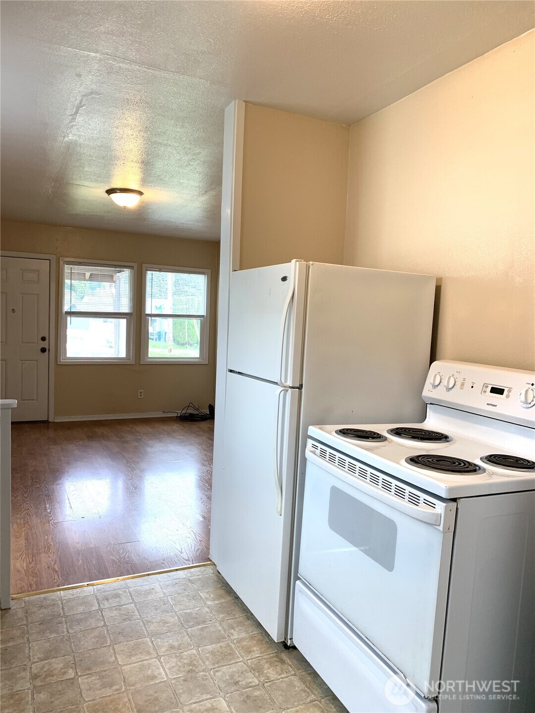 1423 S 7th Avenue , Kelso, WA 98626