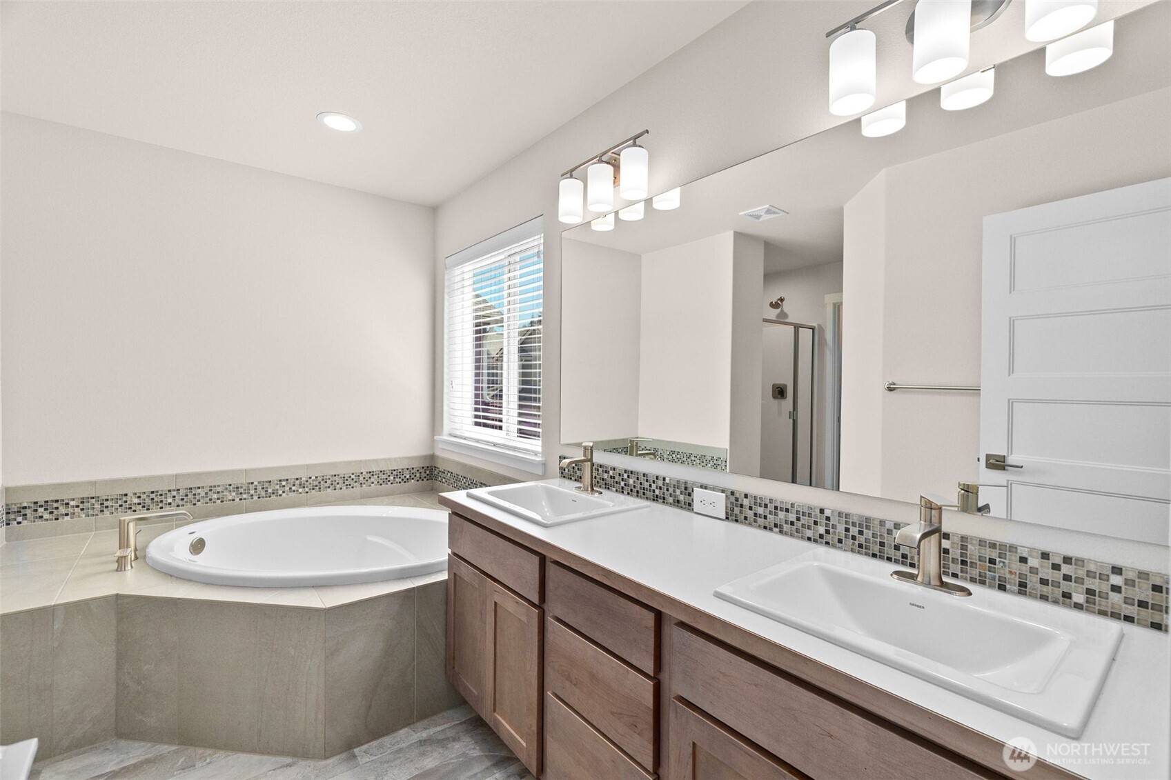 3235 63rd Avenue SW, Olympia, WA 98512