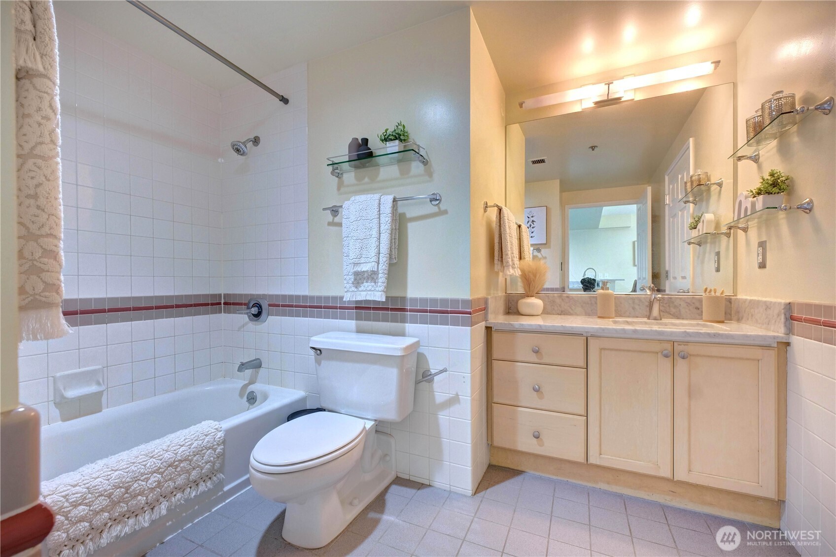 2600 2nd Avenue #1808, Seattle, WA 98121