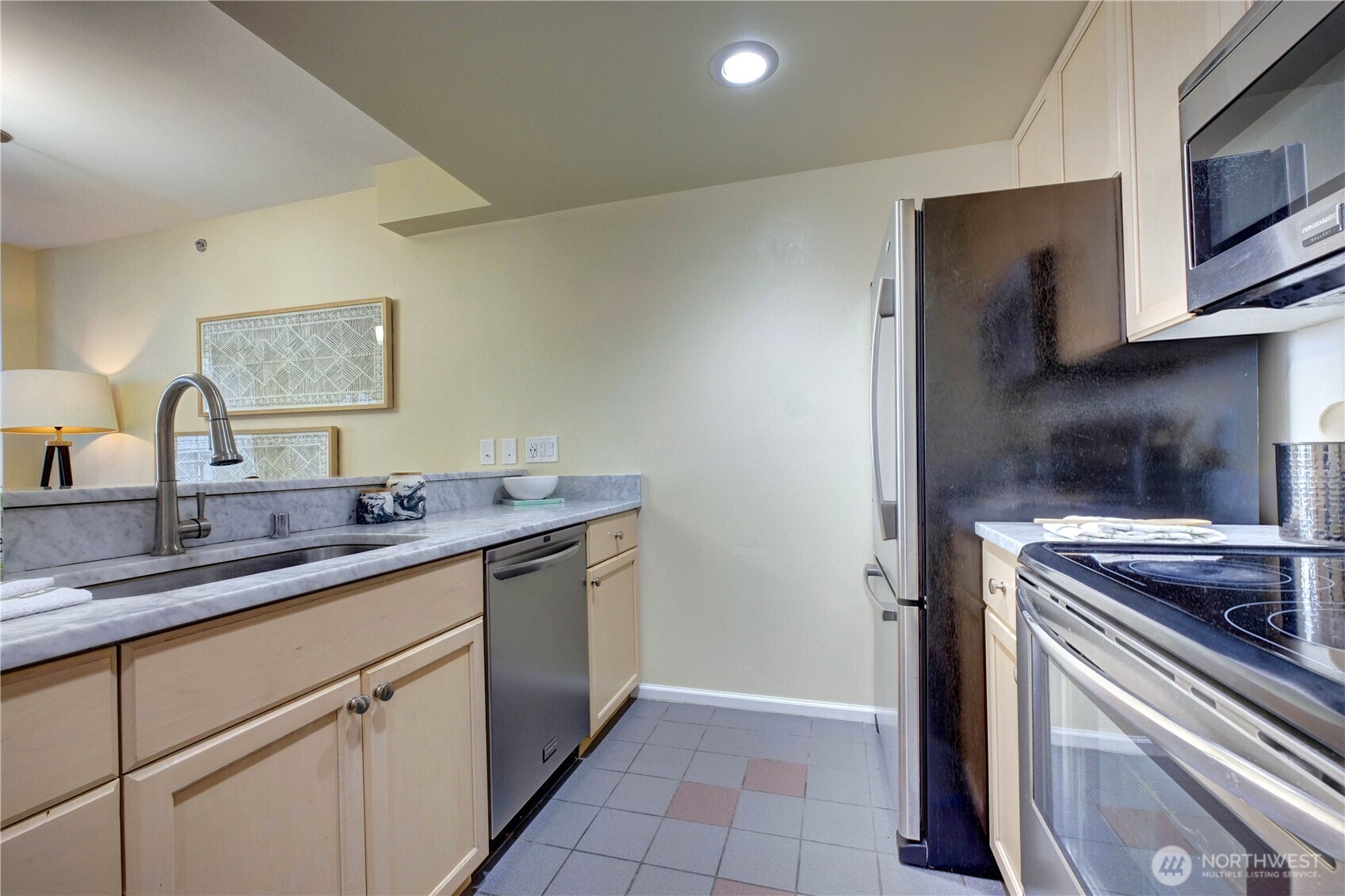 2600 2nd Avenue #1808, Seattle, WA 98121