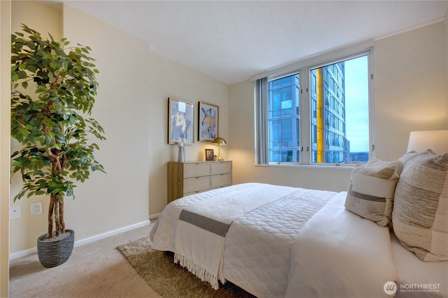 2600 2nd Avenue #1808, Seattle, WA 98121