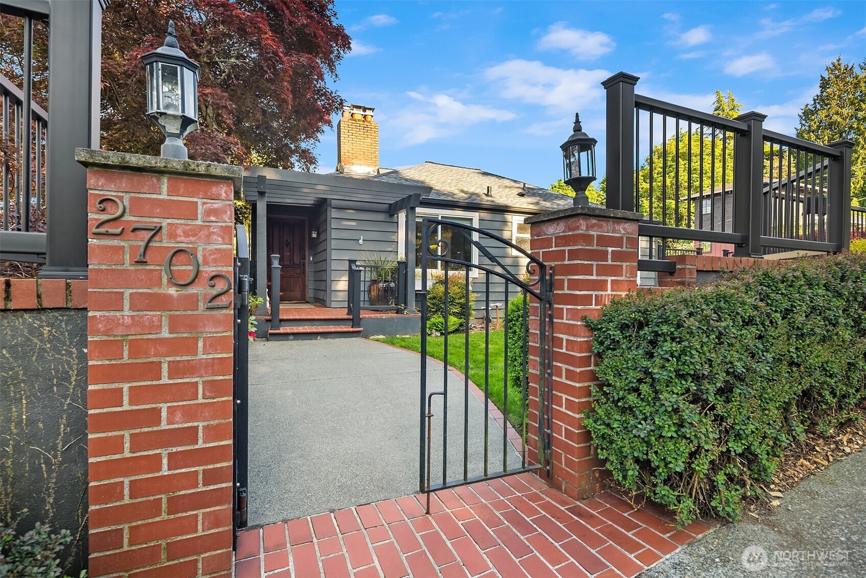 2702 4th Avenue W, Seattle, WA 98119