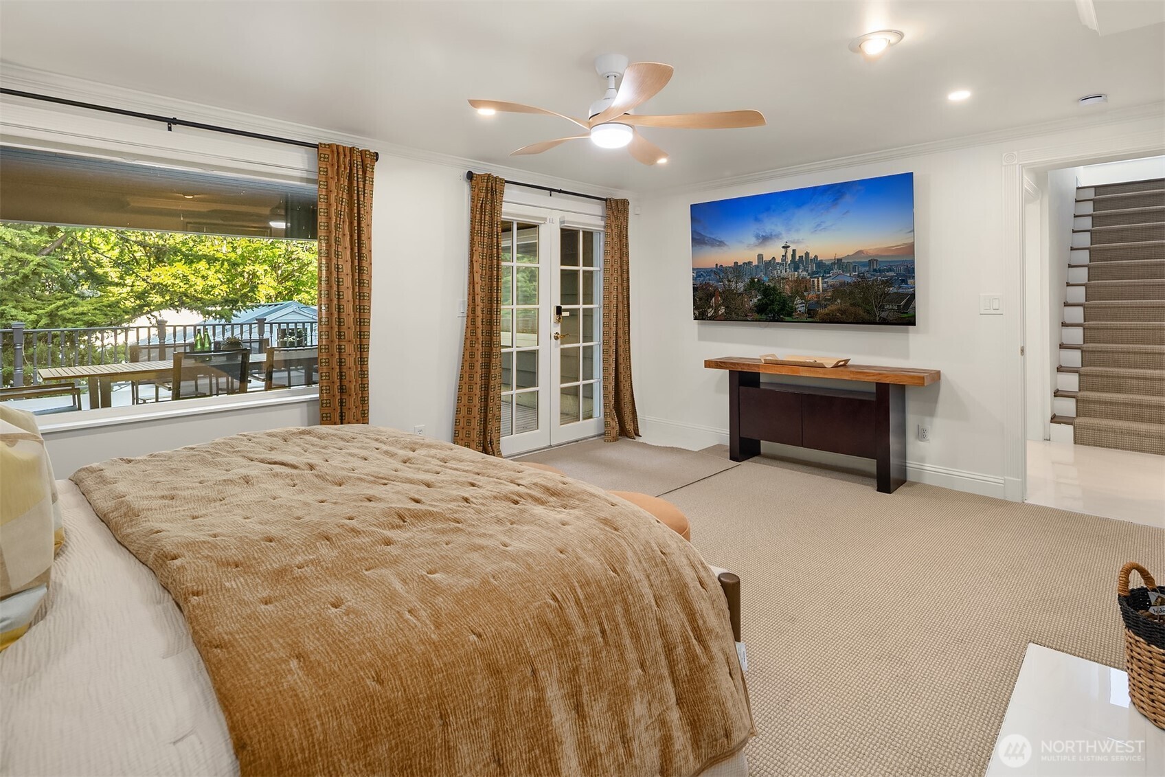 2702 4th Avenue W, Seattle, WA 98119