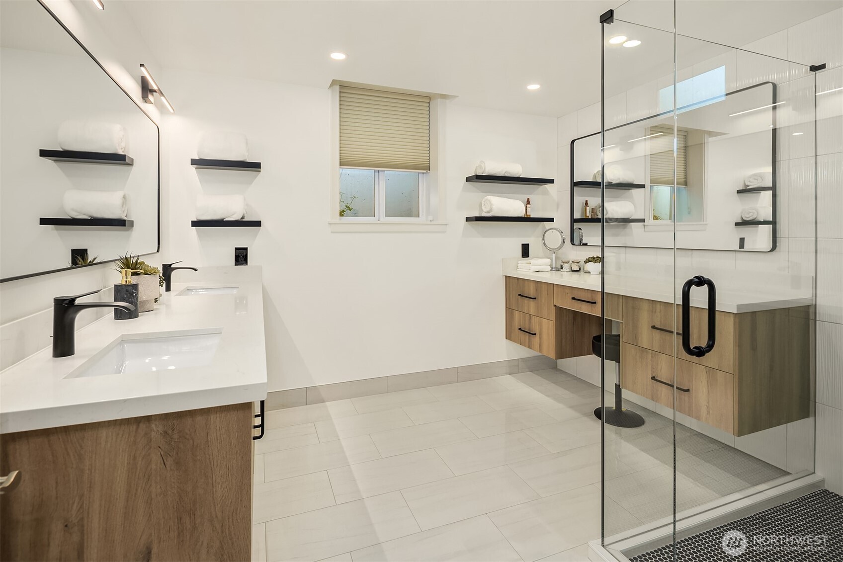 2702 4th Avenue W, Seattle, WA 98119