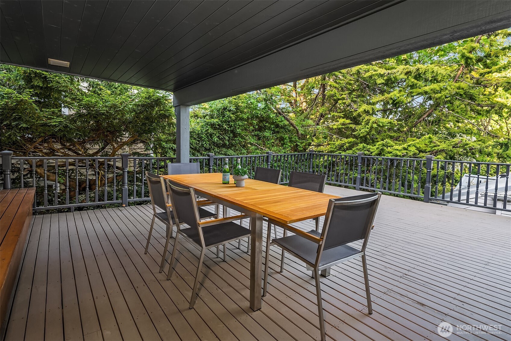 2702 4th Avenue W, Seattle, WA 98119