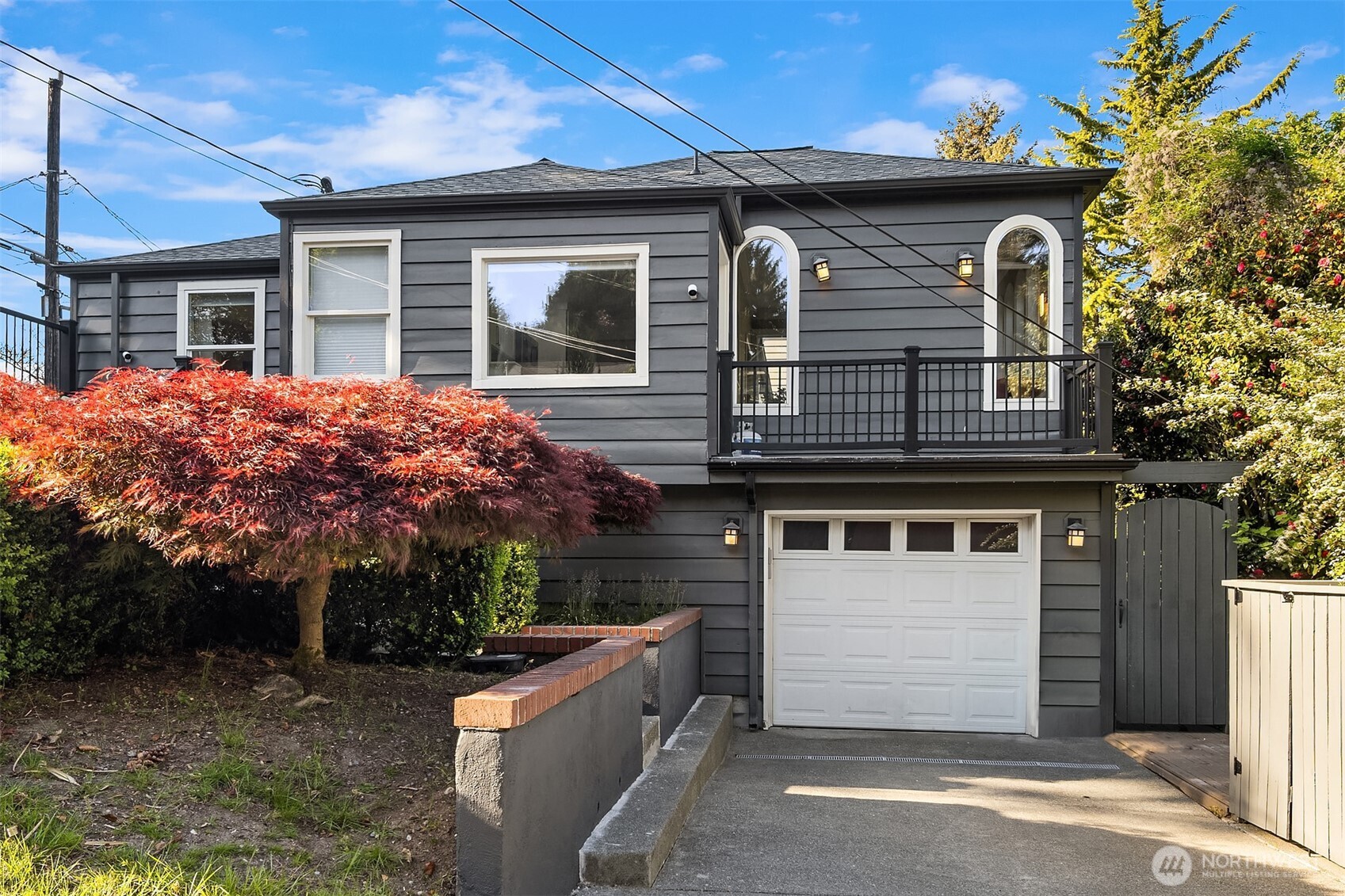 2702 4th Avenue W, Seattle, WA 98119