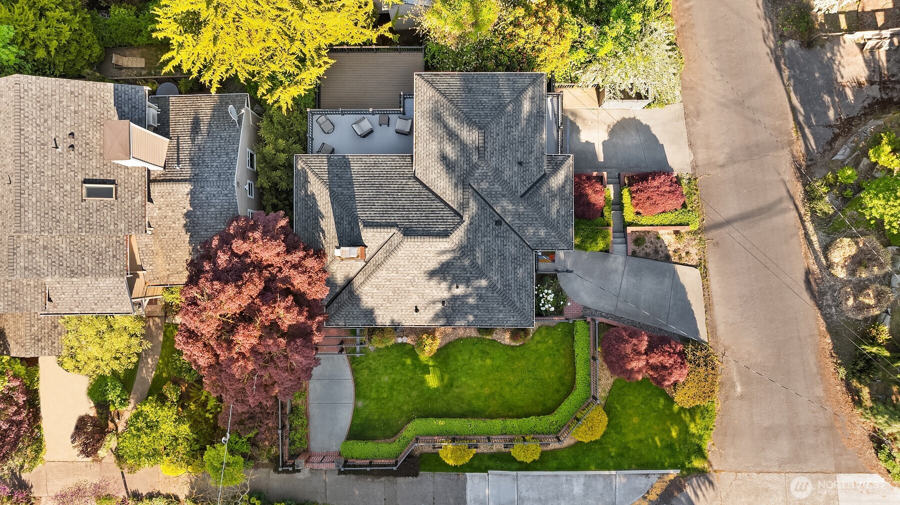 2702 4th Avenue W, Seattle, WA 98119
