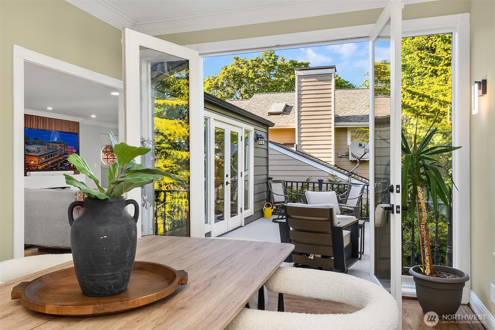 2702 4th Avenue W, Seattle, WA 98119
