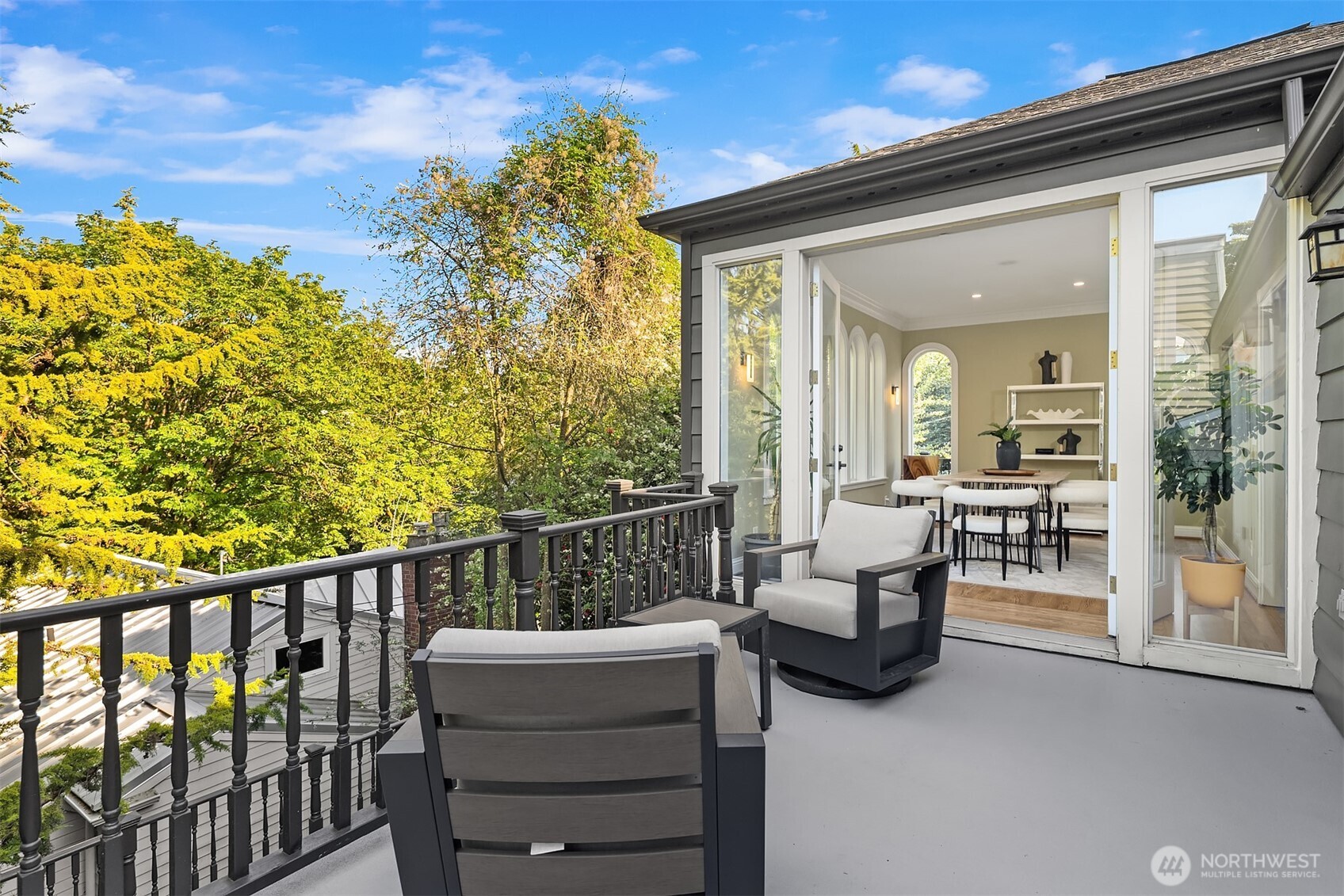 2702 4th Avenue W, Seattle, WA 98119
